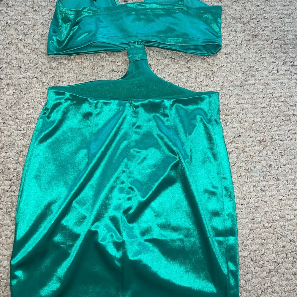 Never Worn. Perfect Condition - image 4